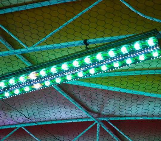 luz led sobre nosotros 03